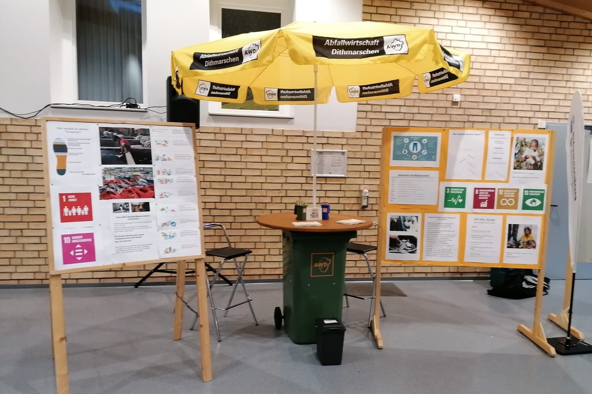 AWD Stand